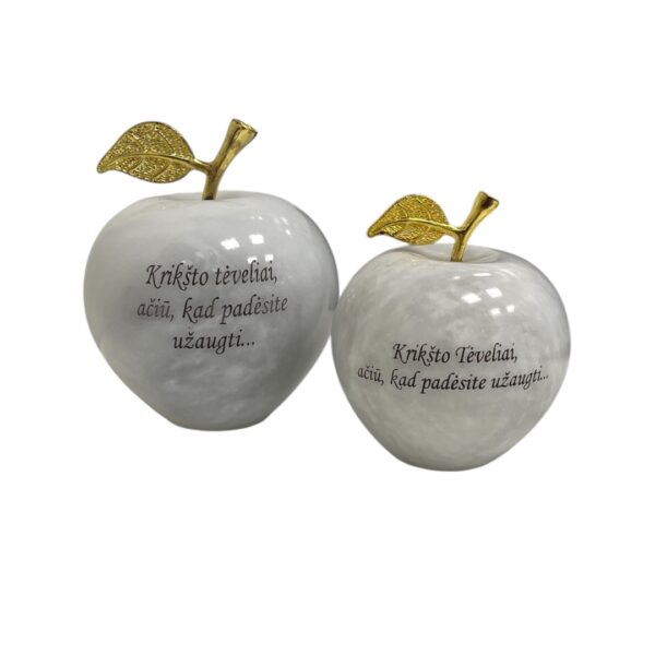 Onikso akmens obuolys „KRIKŠTO TĖVAMS”